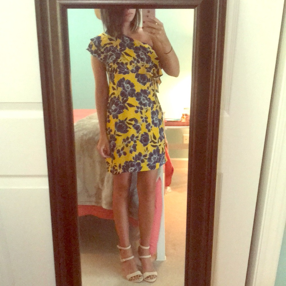 Half shoulder dress, yellow, navy, black
